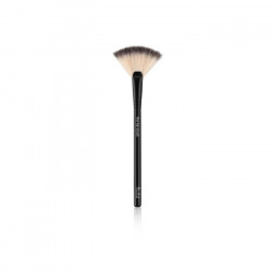 Rodial Fan Brush